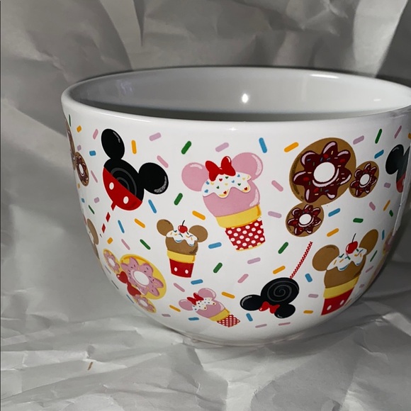 Disney treats Mickey Mouse soup bowl/mug - Picture 2 of 4